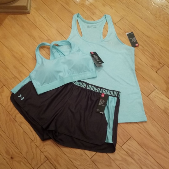 Under Armour Tops - NWT Under Armour tank